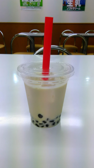タピオカドリンク。吉田の某スーパーにて。