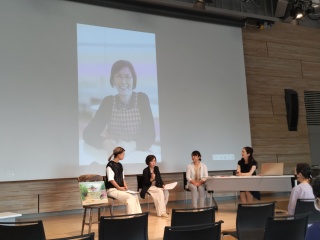 外山廸子さんを囲んでのトークショー