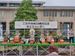 ステージイベントで披露された栄太鼓。圧巻です！現在男性メンバー募集中！